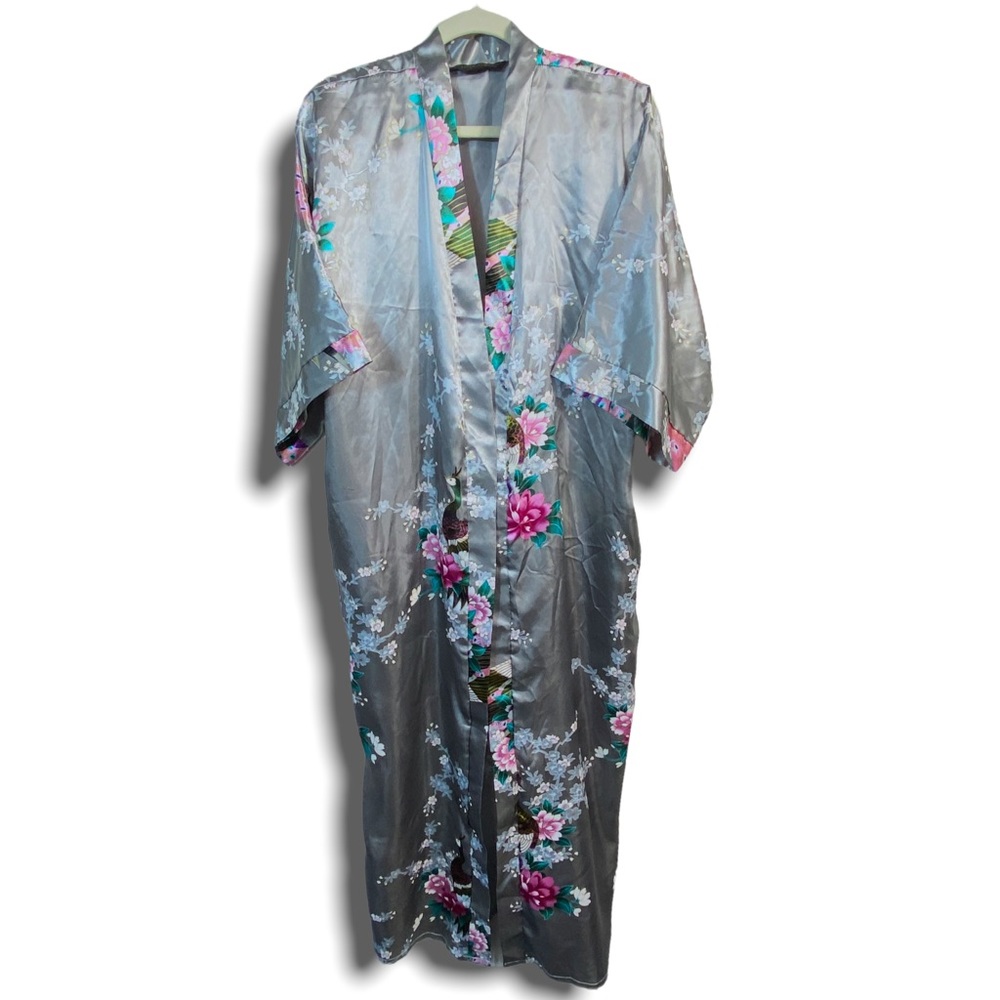 Babeyond kimono style open silky robe Japanese floral silver Free Size fits most